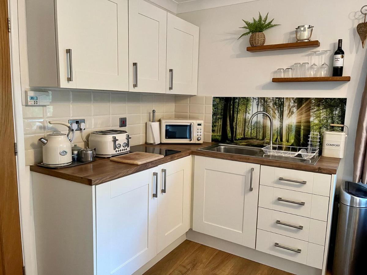 Coastal Garden Annex With Log Fire & Summer House Aberporth Eksteriør bilde