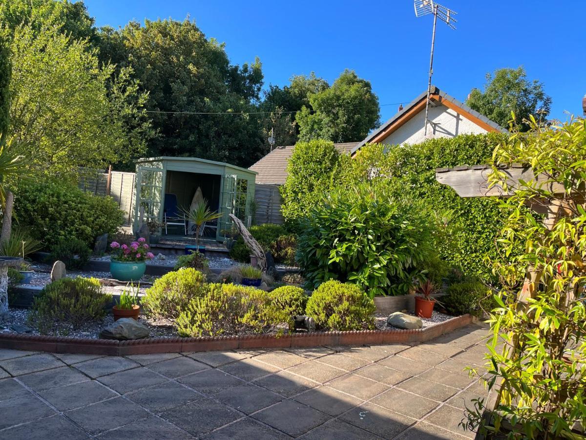 Coastal Garden Annex With Log Fire & Summer House Aberporth Eksteriør bilde