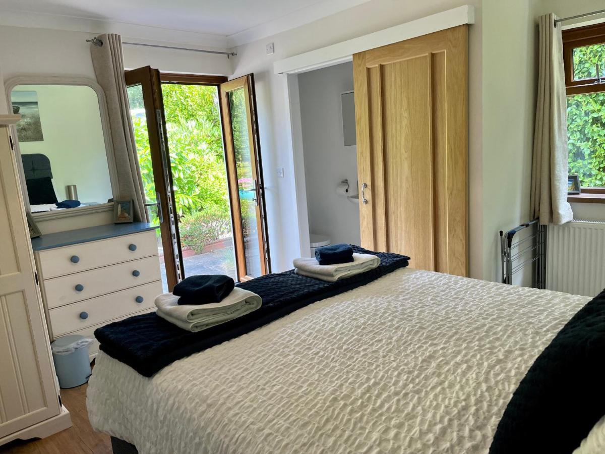 Coastal Garden Annex With Log Fire & Summer House Aberporth Eksteriør bilde