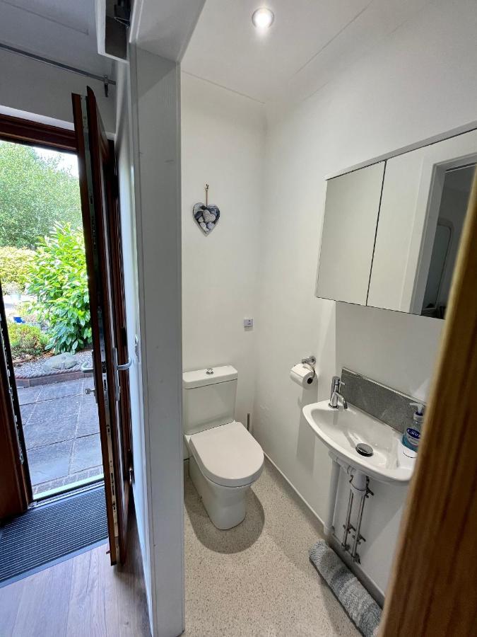Coastal Garden Annex With Log Fire & Summer House Aberporth Eksteriør bilde